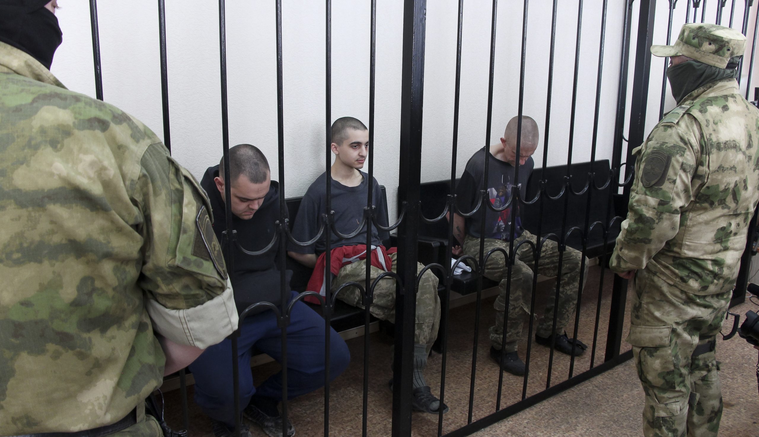 乌克兰外国武装分子遭亲俄分子处死