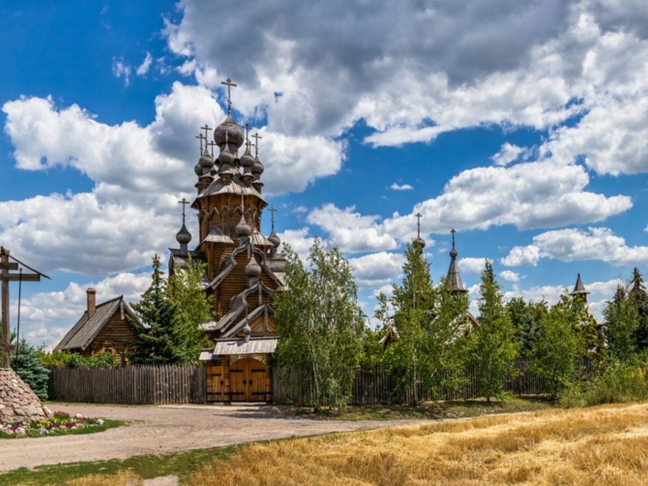 乌防长料年底结束对俄战事　近5百年历史东正教堂遇袭