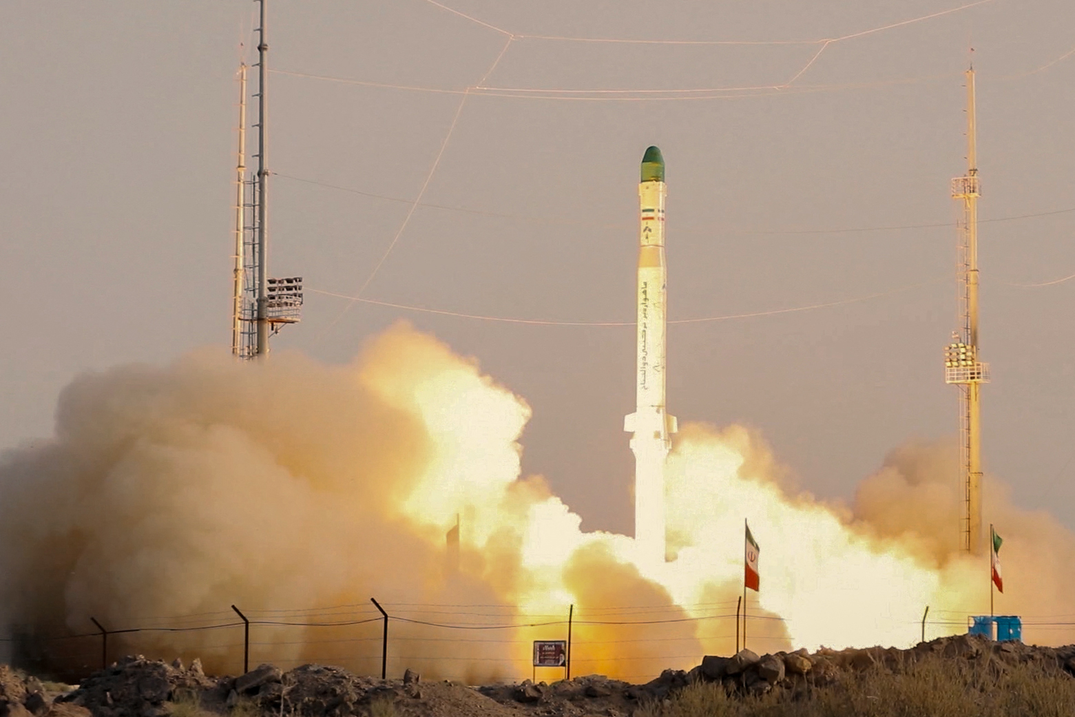 伊朗成功试射可携带卫星火箭 美国批评破坏稳定