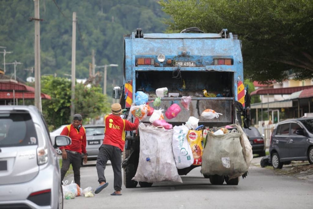 市长：陆续引进外劳 怡垃圾堆积问题本月解决