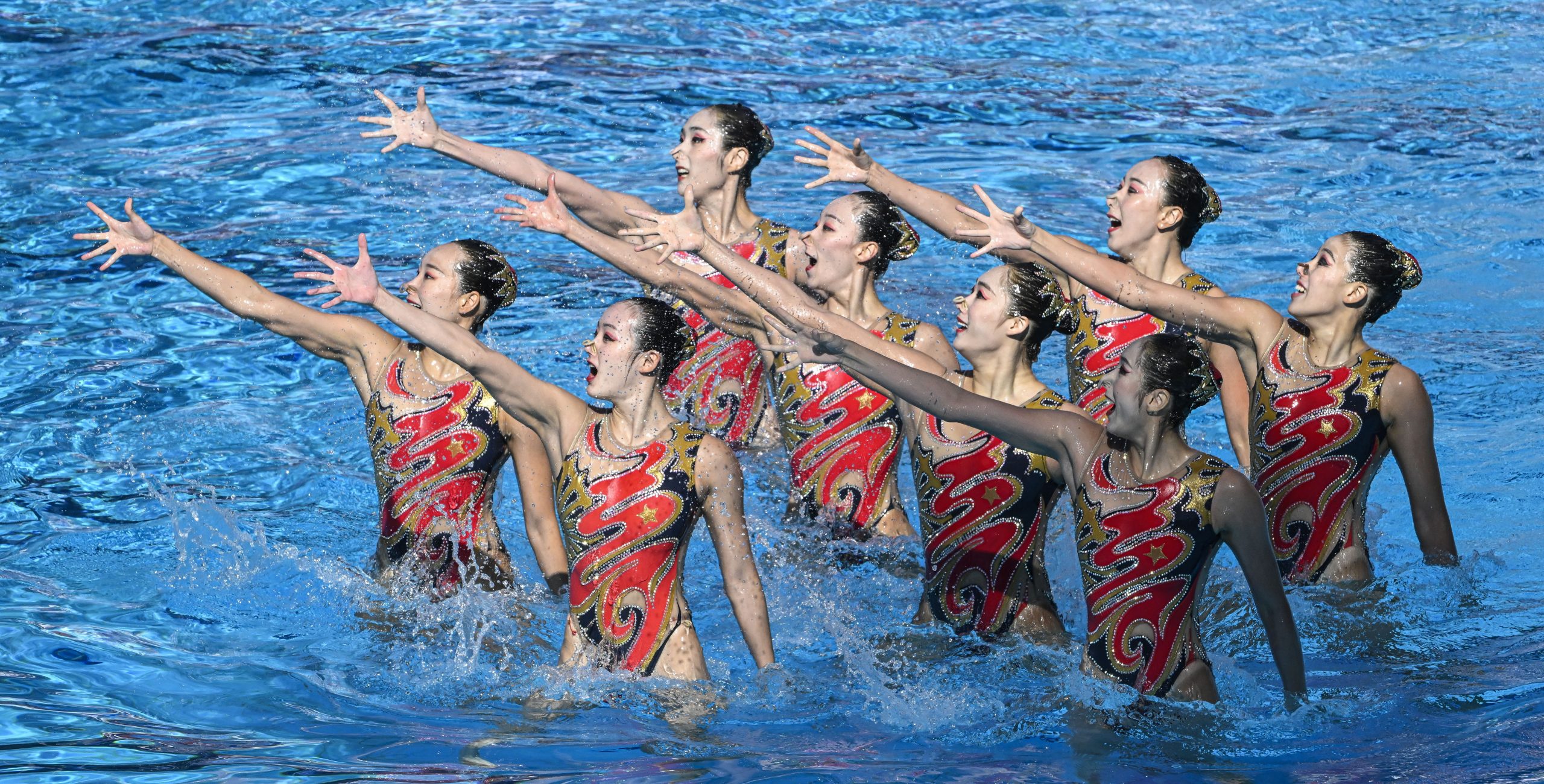 布达佩斯世界水上运动锦标赛| 韵律泳集体技术自选首摘金  中国队历史性突破