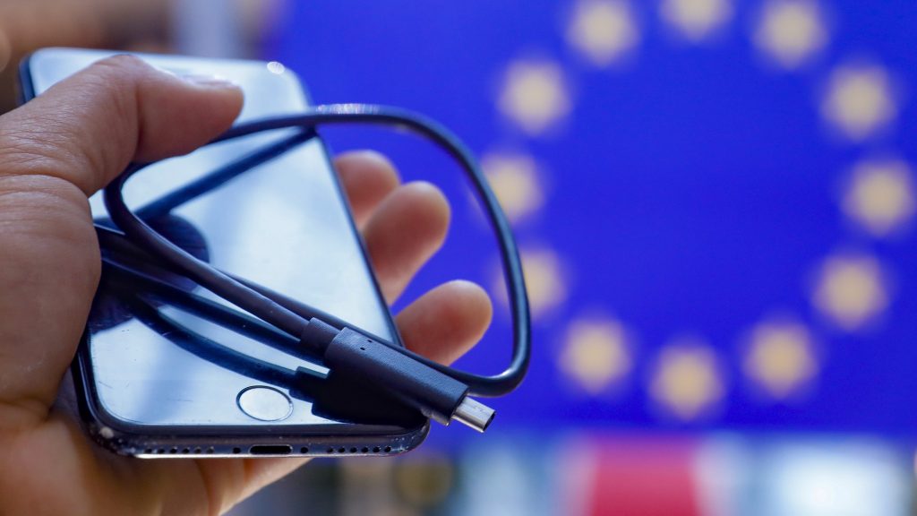 欧盟限电子产品 须采USB-C充电规格
