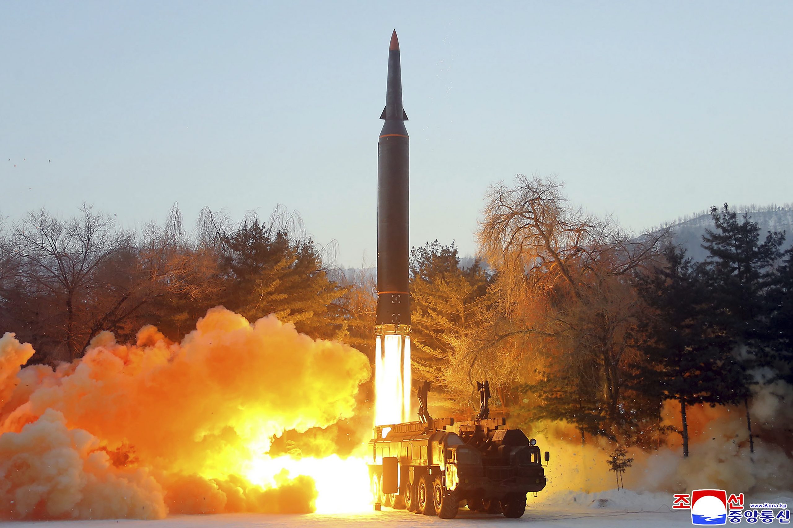 朝鲜再发射弹道导弹  今年来第18次武力示威