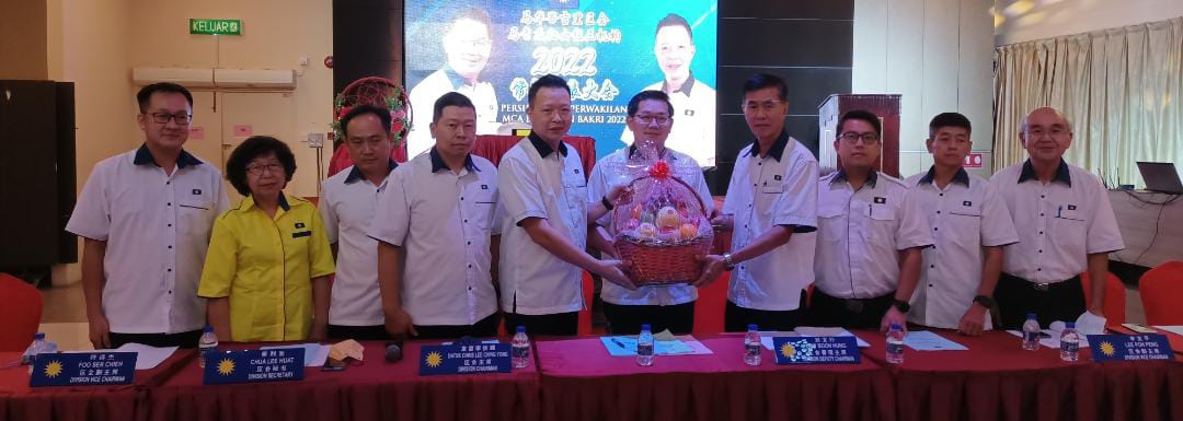 李俊滽：马华峇吉里区会5位村长将联合市议员，团队方式为民提供服务