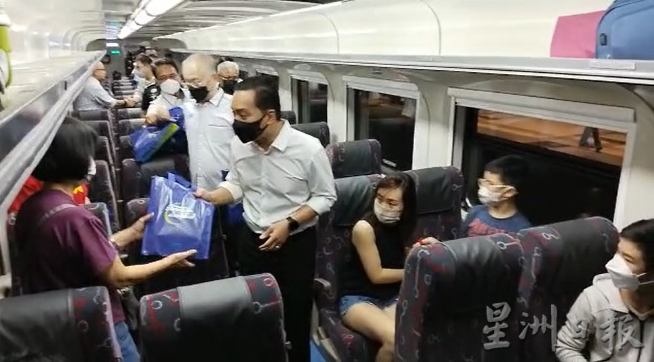柔：疫情影响暂停2年，柔新火车恢复通车