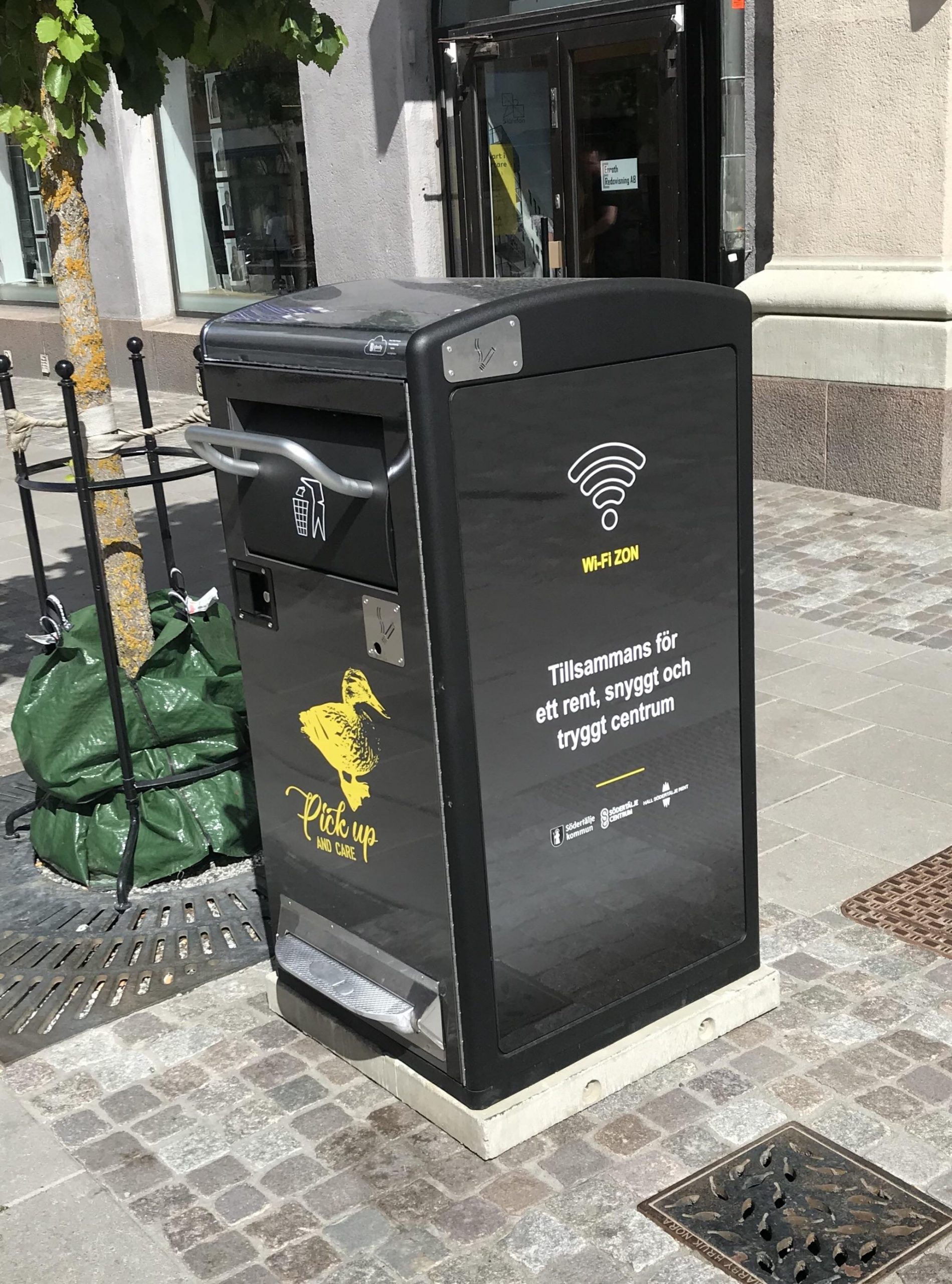 瑞典城市马尔默环保奇招 垃圾桶会说情色双关语