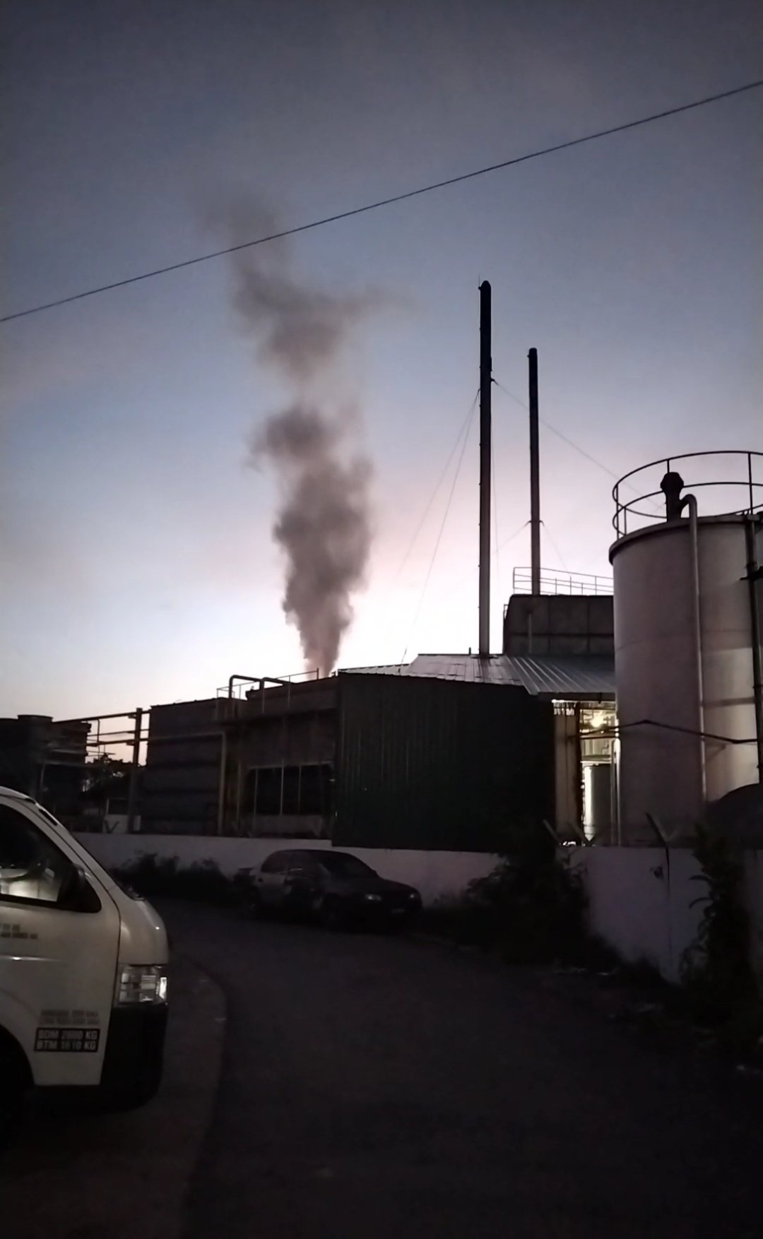 （全国版）北海一工厂泄露氨气 当局疏散12家庭