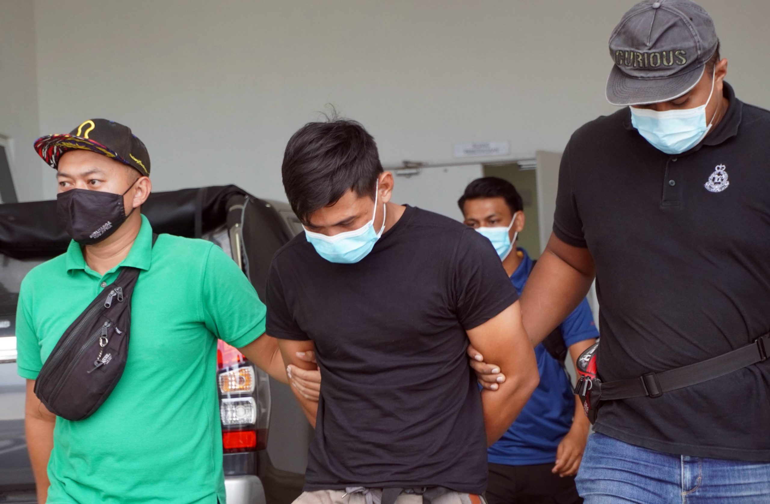（全国版）警捕2男子包括缅甸外劳，助查玻总警长头像被盗用行骗案