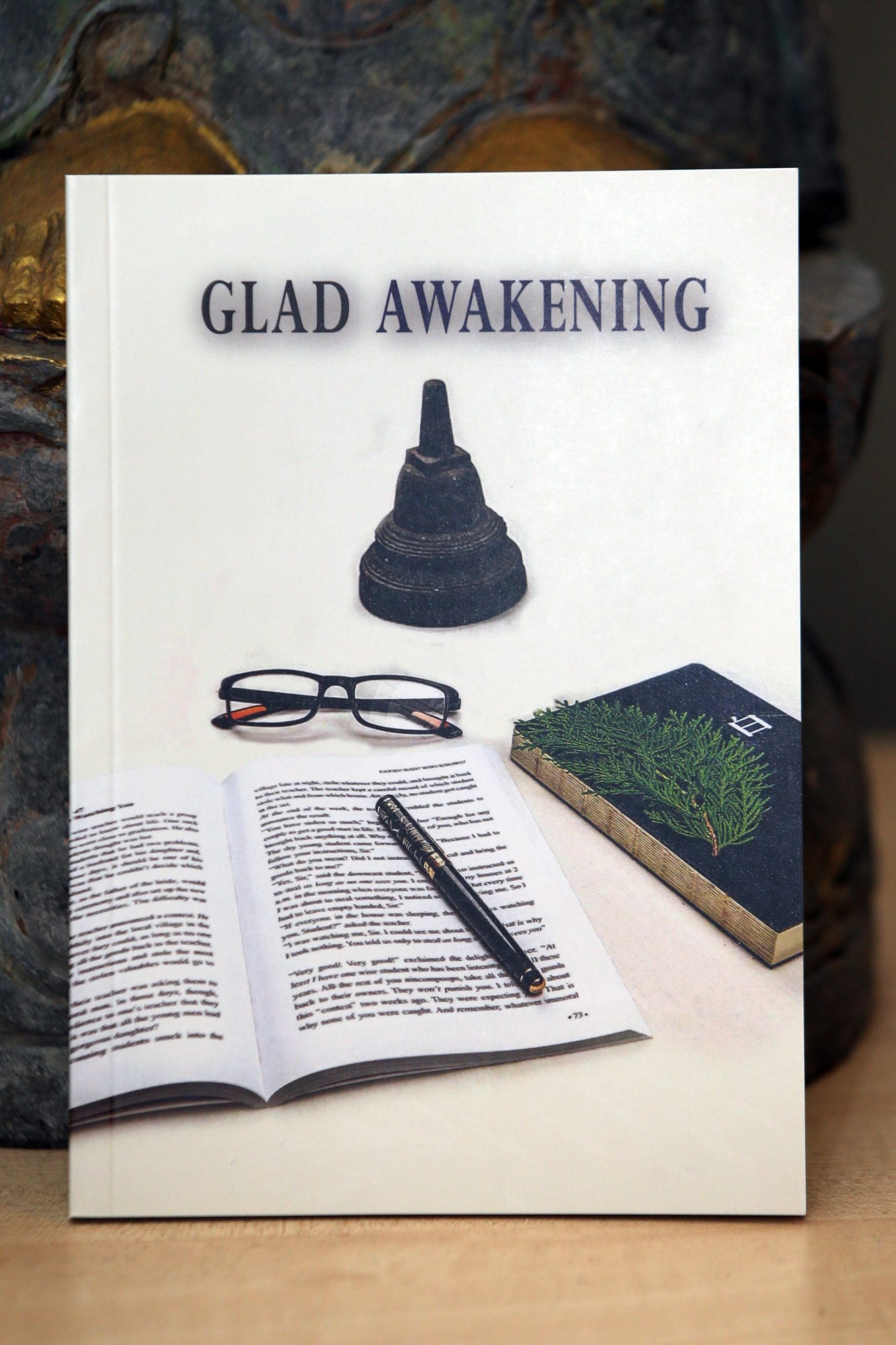（大都会）《GLAD AWEKENING》新书推介/3图