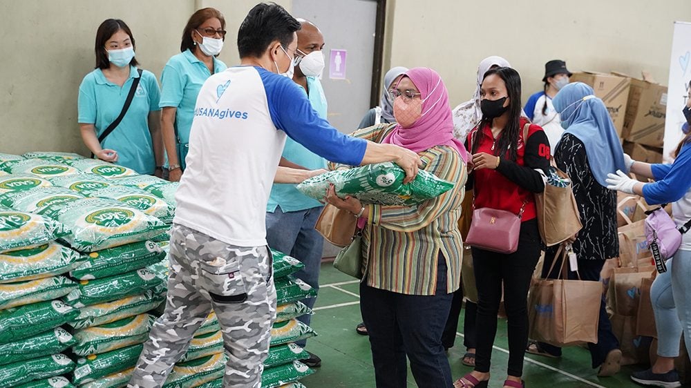 USANA马来西亚捐助1000份食物包予有需要家庭