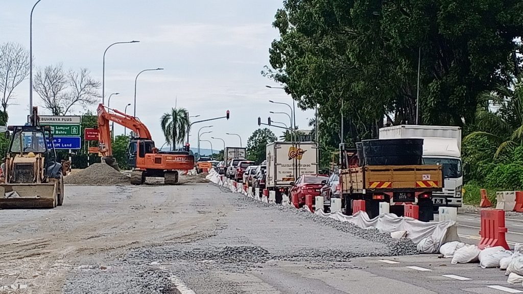 拉务路提升工程料1个月完工   民众受促忍耐寻替代路