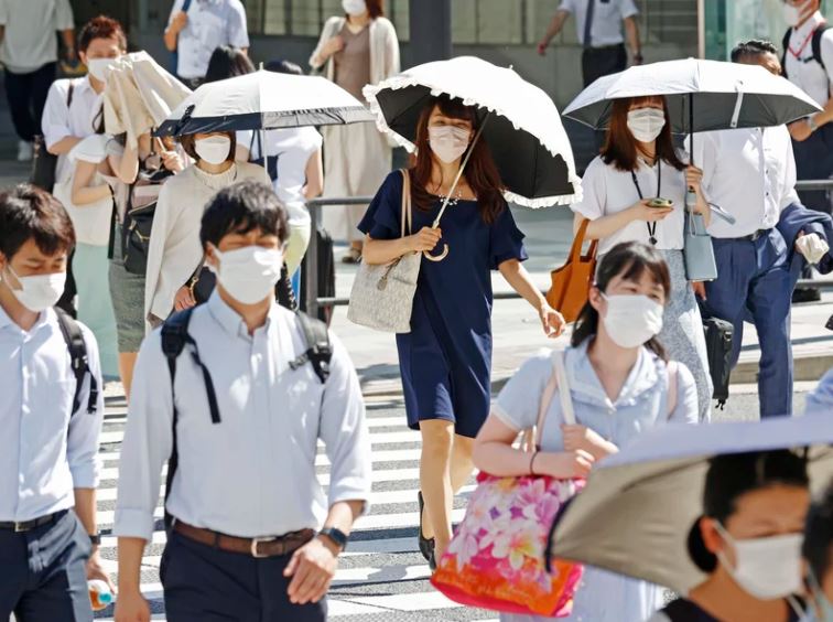 东京6月持续高温 42人疑中暑身亡