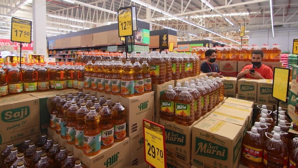 旧货几售罄 换上新价格  瓶装食油涨幅逾30%