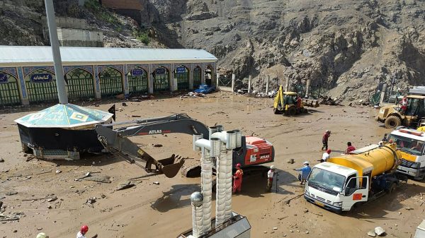 伊朗多地暴雨引发山泥倾泻　酿53死16人失踪