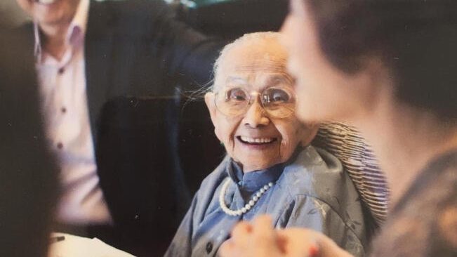 天天小酌喜欢榴梿配饭，狮城107岁女人瑞逝世