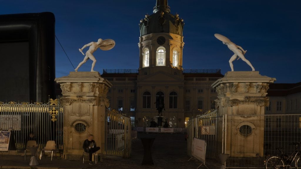 德国节能省电 首都柏林纪念碑地标建筑关照明灯