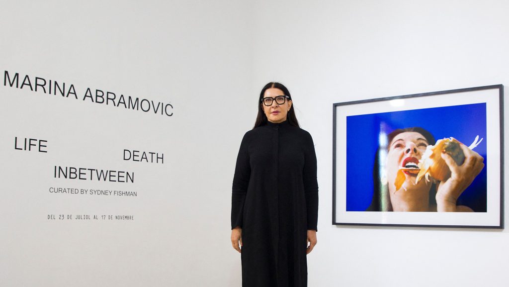 艺术家现身展览谈死亡