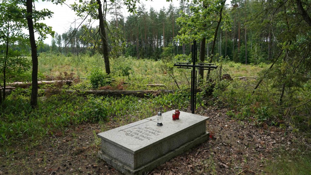 波兰出土近1.6万公斤骨灰 估计8000人遭纳粹屠杀
