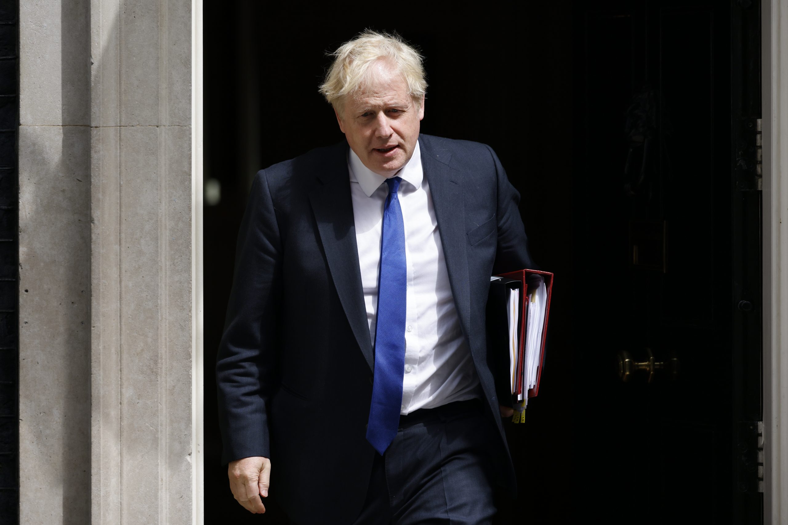 英国多两部长辞职 约翰逊政治压力加剧