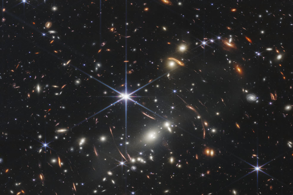 距地球46亿光年！詹姆斯·韦太空望远镜首张全彩图像揭示