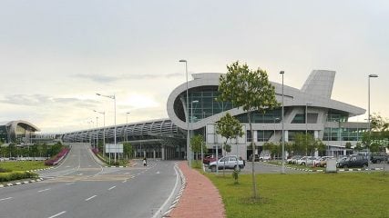成功置地与沙巴政府探讨 亚庇国际机场迁至金马利