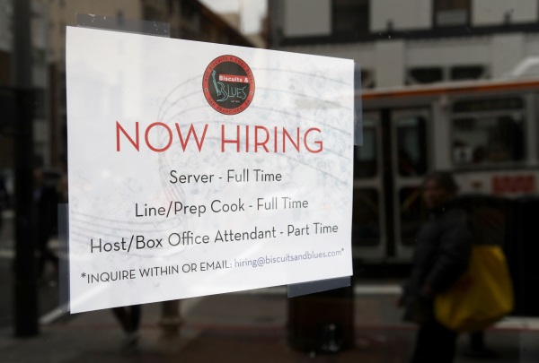 美国上周首申失业救济 降至23.1万人