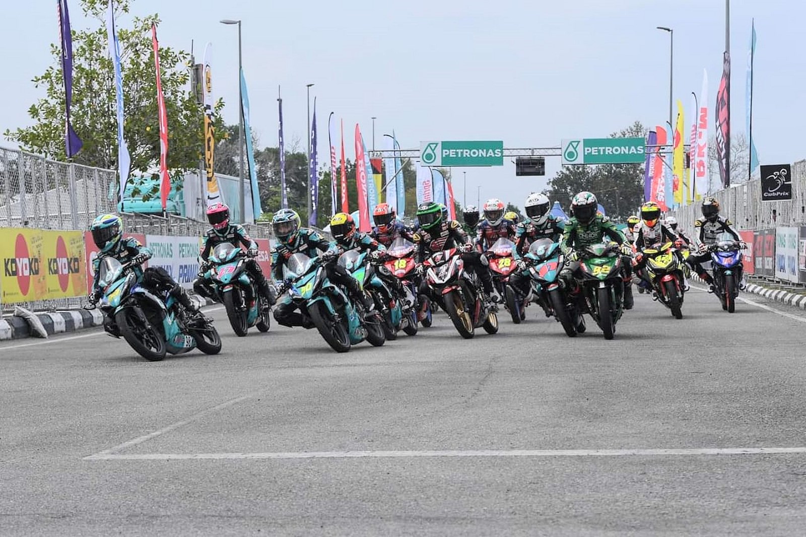 NS马口:国油小型摩托车锦标赛仁保赛事带动经济，酒店民宿爆满