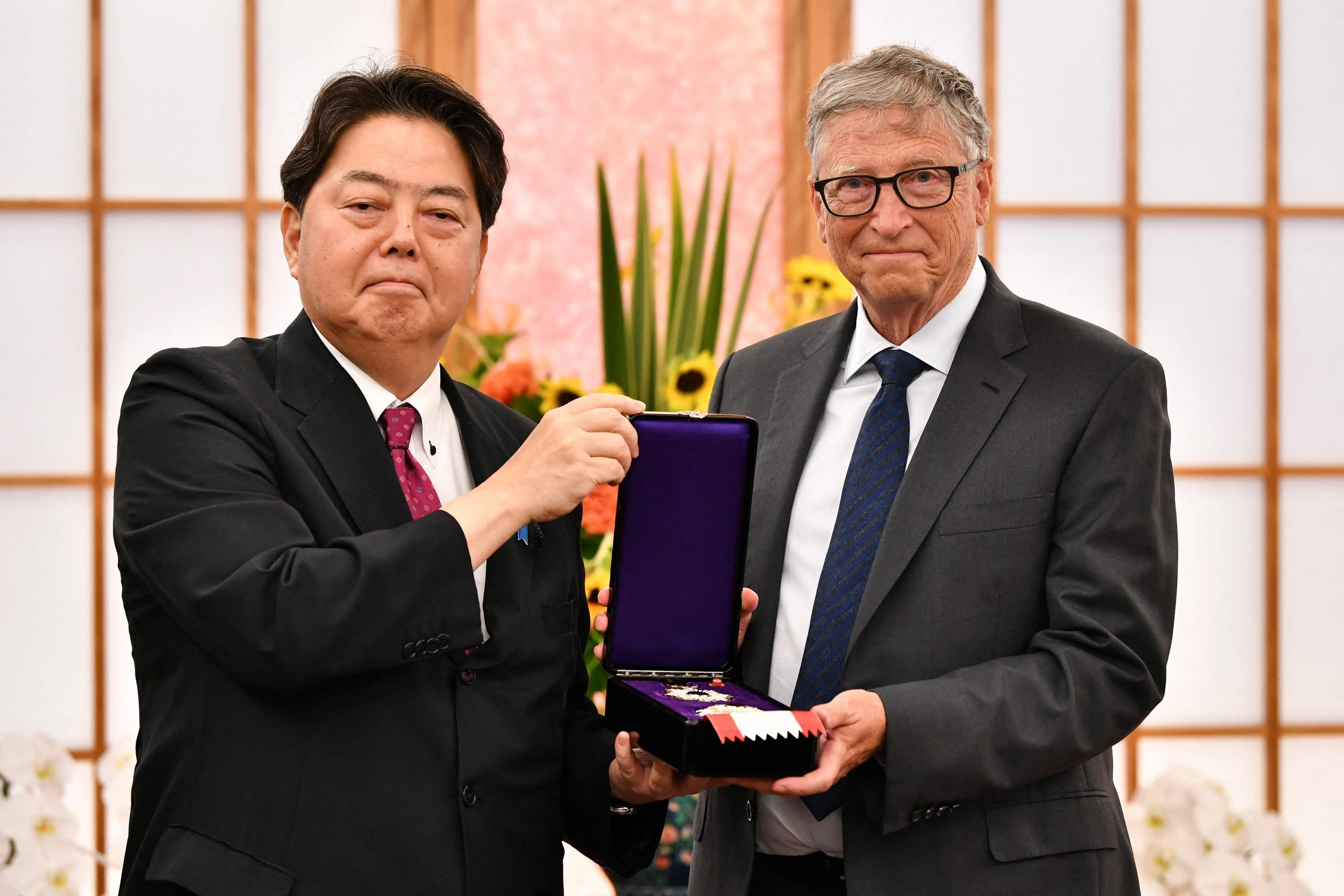 　　比尔．盖茨贡献全球公卫医疗　获日本政府赠勋