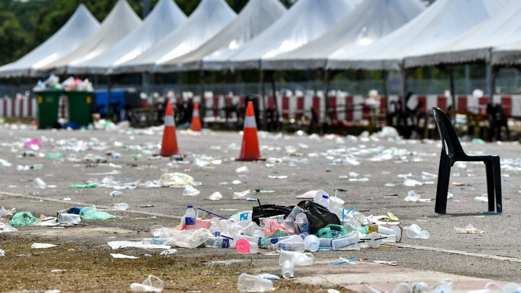 雅马哈RXZ摩托集会3万人参与 散场留满场垃圾   