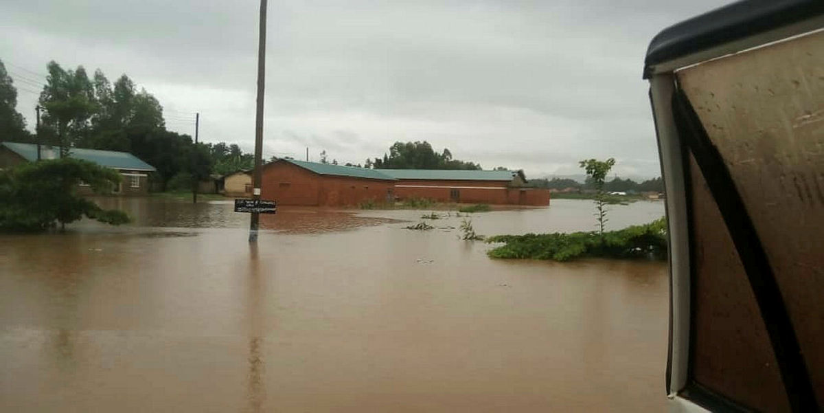 乌干达水灾夺10命 更多人失联生死未卜