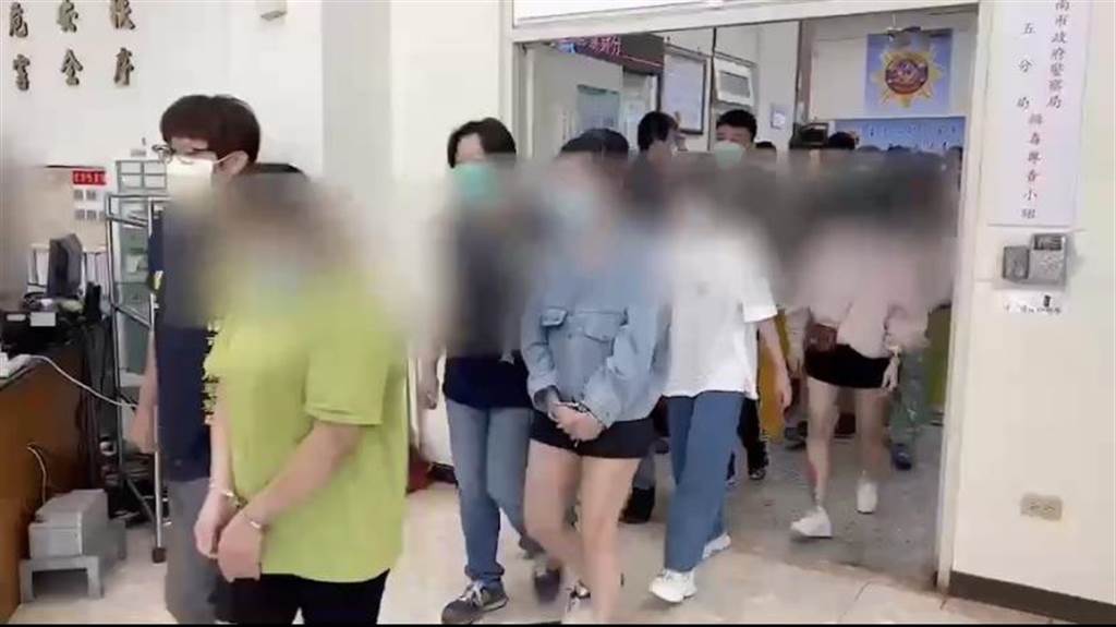台警破南部最大卖淫集团 捕34人包括大学生