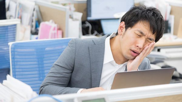 坐办公室整天超累！研究证实脑袋过度运转 导致神经疲倦