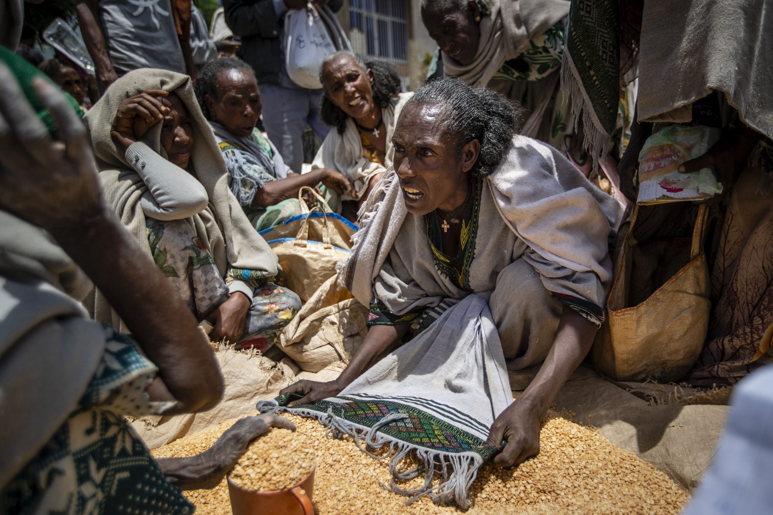 埃塞俄比亚战乱地区严重缺粮 传女性出卖身体求生