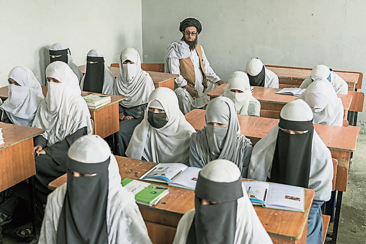 天下事 阿富汗女子只获允上宗教学校