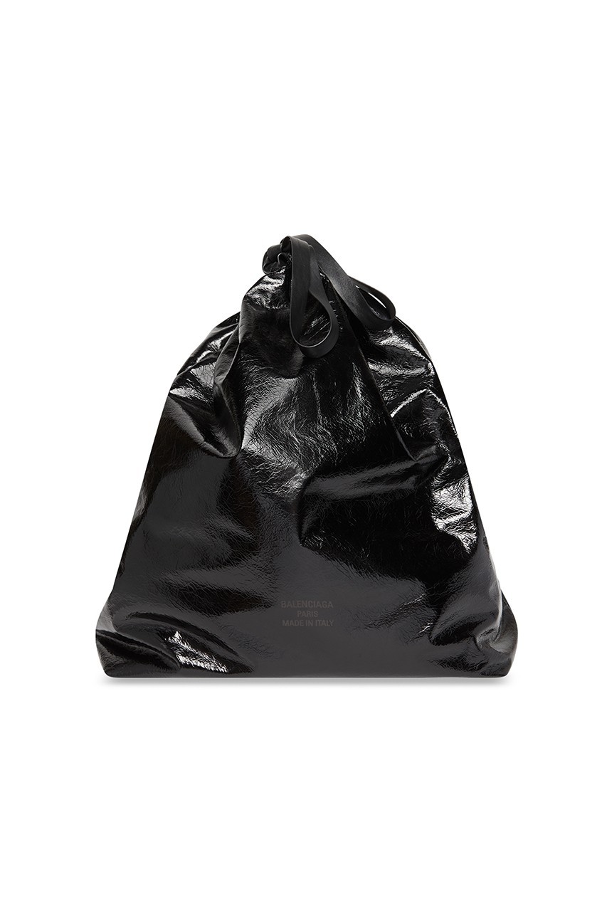 巴黎世家新作品定价惹议 “最贵垃圾袋”7977元