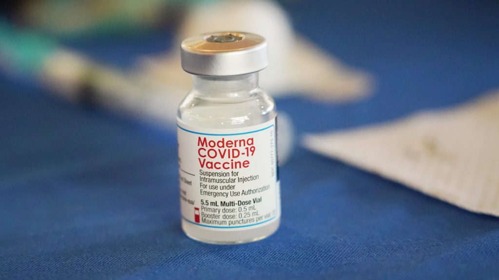 开全球先河 英核准莫德纳冠病二价疫苗