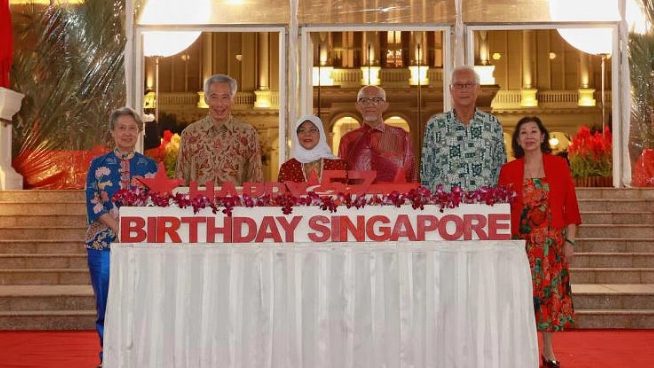 时隔3年 新加坡总统府再办国庆酒会