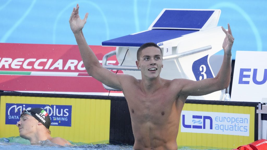 欧洲游泳锦标赛|刷百米自泳世界纪录  罗17岁小将46.86秒傲视全球