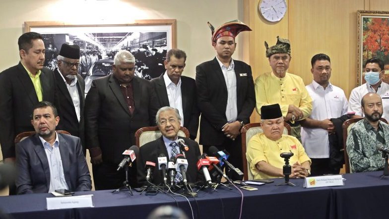 敦马成立新马来人阵线  “祖国行动”对撼巫统