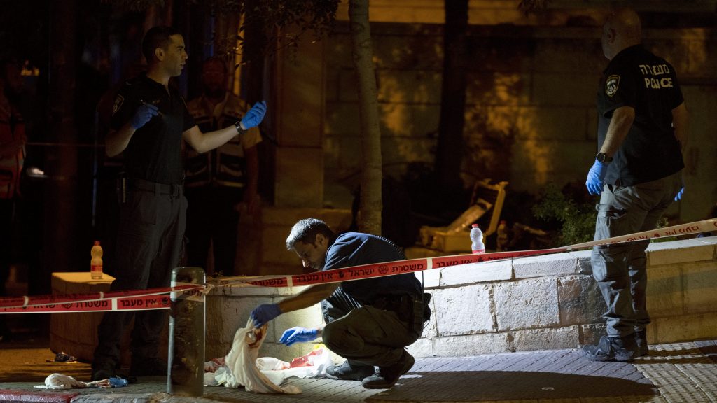 耶路撒冷枪击案      8人受伤包括孕妇