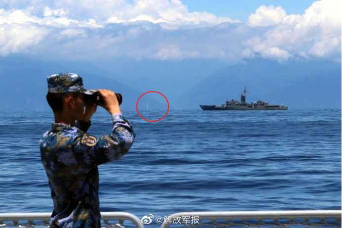 解放軍艦機靠近寶島海岸線照片引熱議，專家：非常近，或前所未有