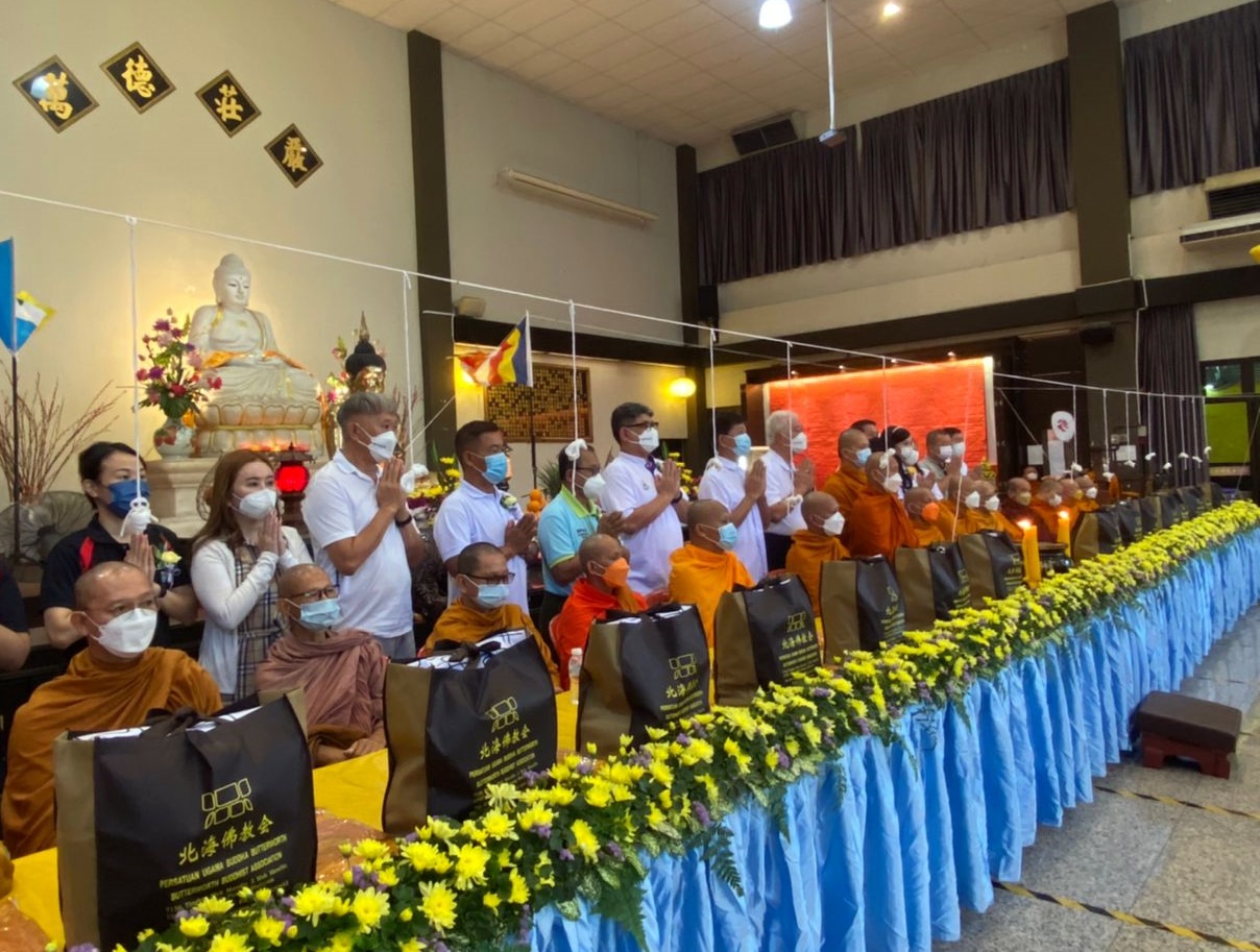（大北马）北海佛教会今日复办庄严殊胜的佛欢喜月国际供佛斋僧大法会。