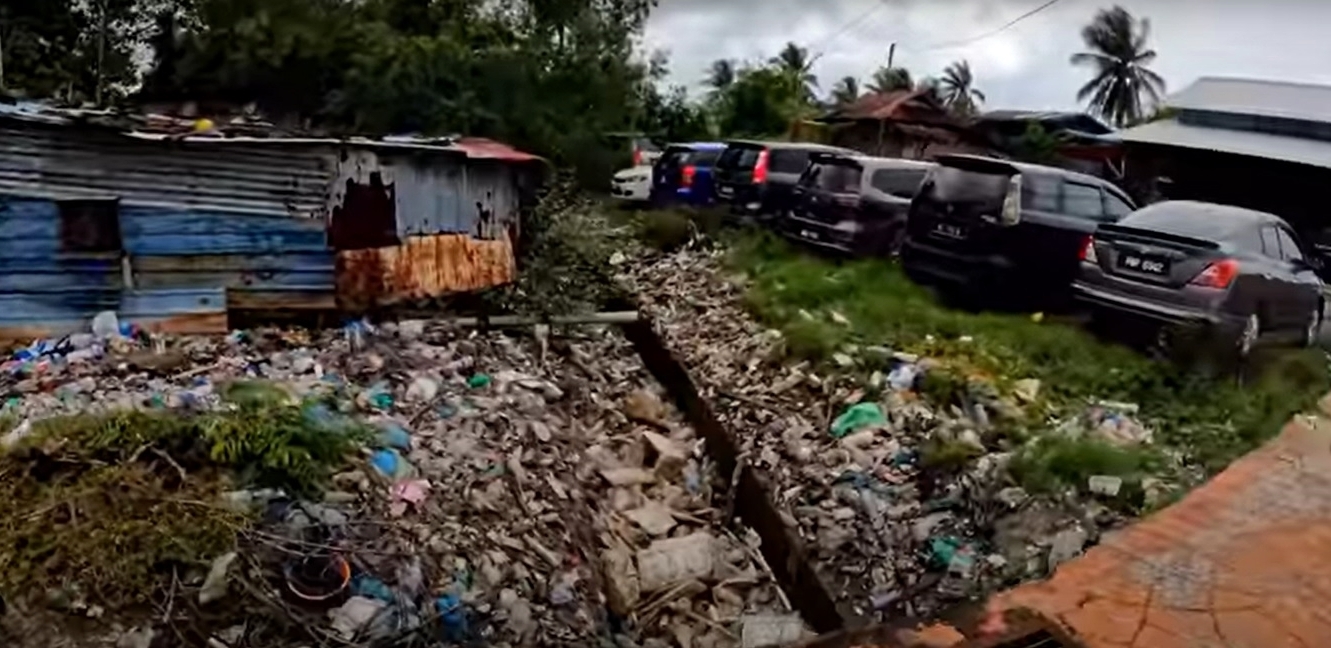 （大北马）网传玻港口处处堆积垃圾视频，玻政府大扫除清除逾1公吨垃圾