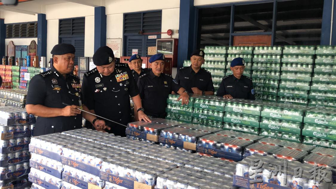 （已签发）柔：淡杯水警行动部队第二分队取缔行动，充公112万2875令吉酒精饮品
