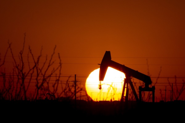 伊朗原油有望重回市场  油价跌破90美元
