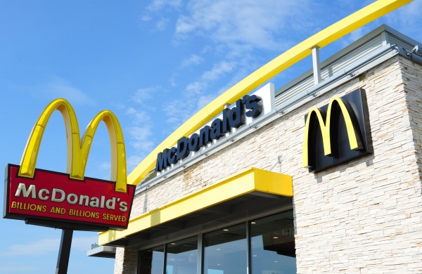 麦当劳撑乌克兰 数月内将重开门店