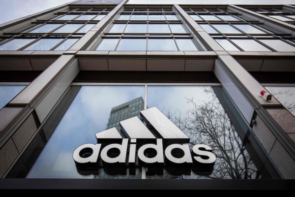 Adidas大中华区收入大跌35%  CEO: 我们不懂中国感觉犯了错