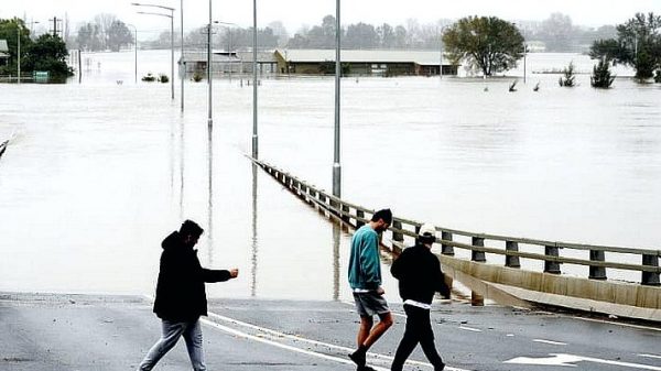 More Australia floods ‘very real possibility’ as third straight La Niña declared