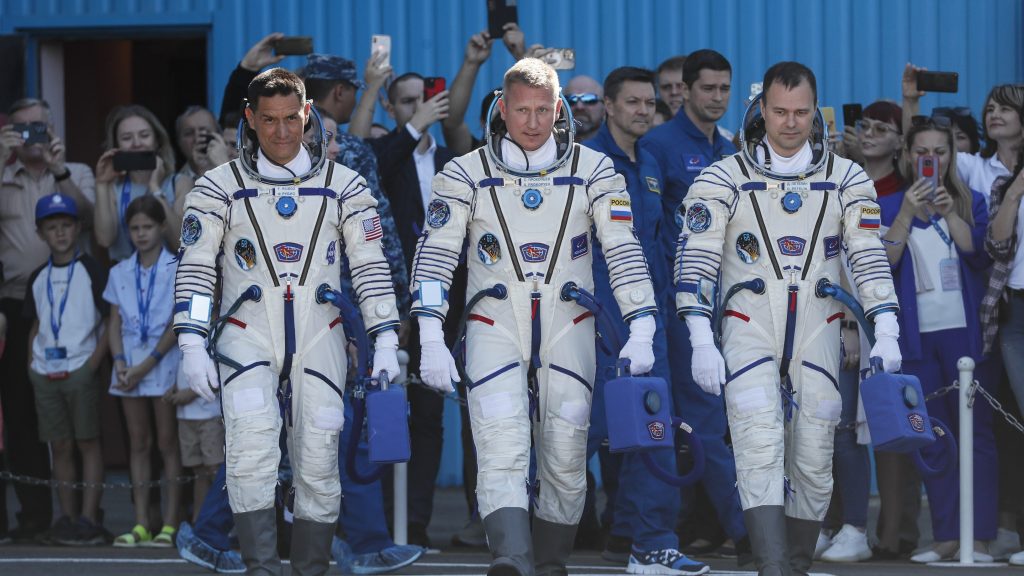 不受俄乌战争影响  美俄太空人飞抵太空站