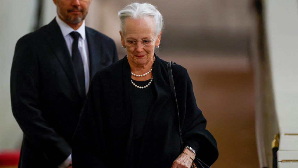 参加女王国葬后 丹麦女王二次确诊冠病